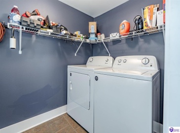 Miles Street, Elizabethtown, Kentucky 42701, ,2 BathroomsBathrooms,For Sale,Miles Street,HK24003837