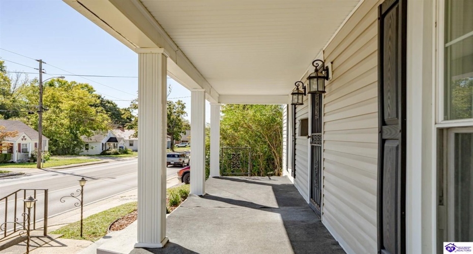 Miles Street, Elizabethtown, Kentucky 42701, ,2 BathroomsBathrooms,For Sale,Miles Street,HK24003837