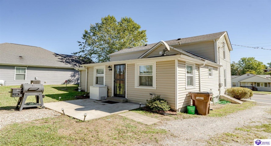 Miles Street, Elizabethtown, Kentucky 42701, ,2 BathroomsBathrooms,For Sale,Miles Street,HK24003837