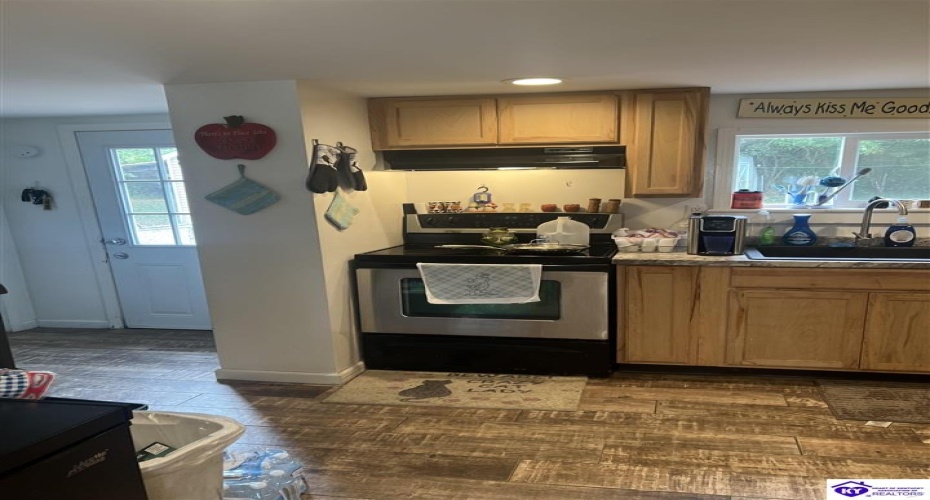 Flaherty Road, Vine Grove, Kentucky 40175, ,2 BathroomsBathrooms,For Sale,Flaherty Road,HK24003838