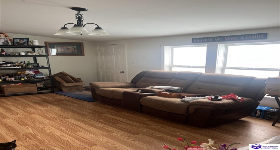 Flaherty Road, Vine Grove, Kentucky 40175, ,2 BathroomsBathrooms,For Sale,Flaherty Road,HK24003838