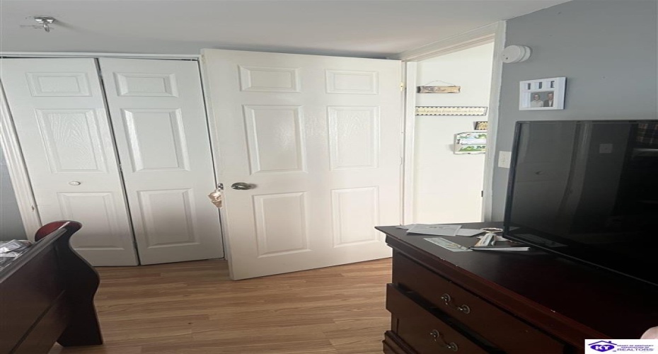 Flaherty Road, Vine Grove, Kentucky 40175, ,2 BathroomsBathrooms,For Sale,Flaherty Road,HK24003838