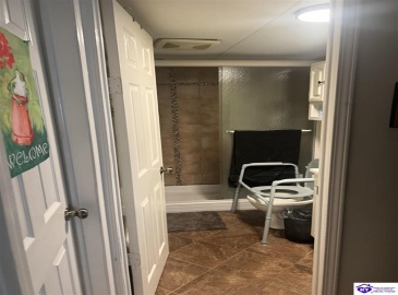 Flaherty Road, Vine Grove, Kentucky 40175, ,2 BathroomsBathrooms,For Sale,Flaherty Road,HK24003838