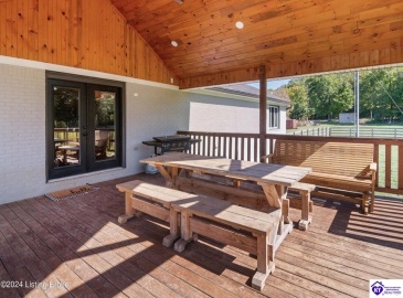 Cedar Grove Road, Shepherdsville, Kentucky 40165, ,2 BathroomsBathrooms,For Sale,Cedar Grove Road,HK24003840