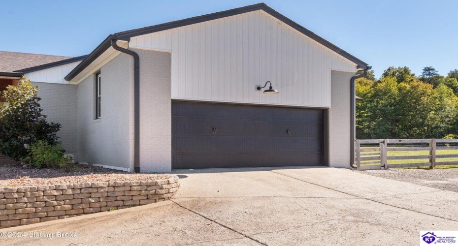 Cedar Grove Road, Shepherdsville, Kentucky 40165, ,2 BathroomsBathrooms,For Sale,Cedar Grove Road,HK24003840