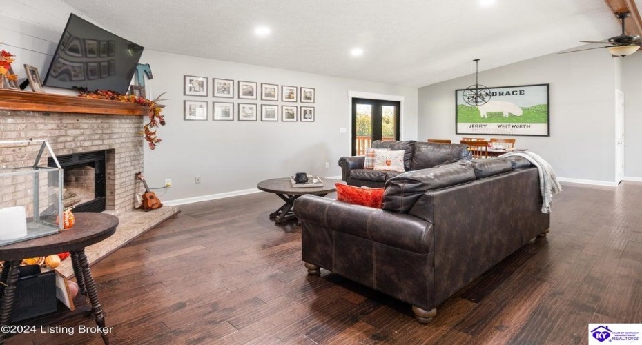 Cedar Grove Road, Shepherdsville, Kentucky 40165, ,2 BathroomsBathrooms,For Sale,Cedar Grove Road,HK24003840