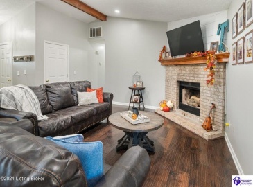 Cedar Grove Road, Shepherdsville, Kentucky 40165, ,2 BathroomsBathrooms,For Sale,Cedar Grove Road,HK24003840