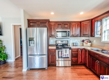 Dixie Highway, Horse Cave, Kentucky 42749, ,2 BathroomsBathrooms,For Sale,Dixie Highway,HK24003844 Dixie Highway, Horse Cave, Kentucky 42749, ,2 BathroomsBathrooms,For Sale,Dixie Highway,HK24003844