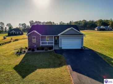 Dixie Highway, Horse Cave, Kentucky 42749, ,2 BathroomsBathrooms,For Sale,Dixie Highway,HK24003844 Dixie Highway, Horse Cave, Kentucky 42749, ,2 BathroomsBathrooms,For Sale,Dixie Highway,HK24003844