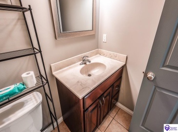 Dixie Highway, Horse Cave, Kentucky 42749, ,2 BathroomsBathrooms,For Sale,Dixie Highway,HK24003844 Dixie Highway, Horse Cave, Kentucky 42749, ,2 BathroomsBathrooms,For Sale,Dixie Highway,HK24003844