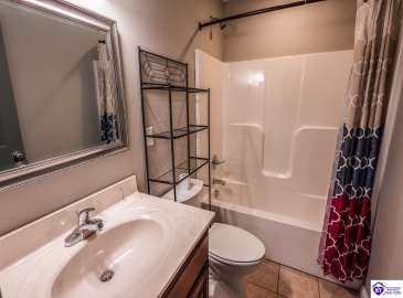 Dixie Highway, Horse Cave, Kentucky 42749, ,2 BathroomsBathrooms,For Sale,Dixie Highway,HK24003844 Dixie Highway, Horse Cave, Kentucky 42749, ,2 BathroomsBathrooms,For Sale,Dixie Highway,HK24003844