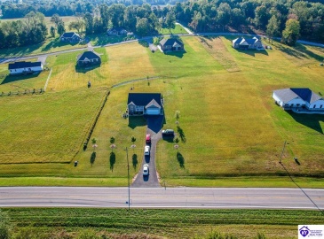 Dixie Highway, Horse Cave, Kentucky 42749, ,2 BathroomsBathrooms,For Sale,Dixie Highway,HK24003844 Dixie Highway, Horse Cave, Kentucky 42749, ,2 BathroomsBathrooms,For Sale,Dixie Highway,HK24003844