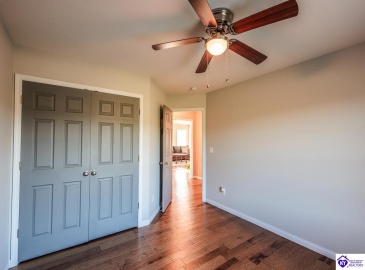 Dixie Highway, Horse Cave, Kentucky 42749, ,2 BathroomsBathrooms,For Sale,Dixie Highway,HK24003844 Dixie Highway, Horse Cave, Kentucky 42749, ,2 BathroomsBathrooms,For Sale,Dixie Highway,HK24003844