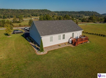 Dixie Highway, Horse Cave, Kentucky 42749, ,2 BathroomsBathrooms,For Sale,Dixie Highway,HK24003844
