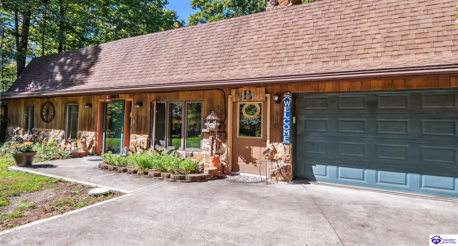 Wheeler Road, Bardstown, Kentucky 40004, ,3 BathroomsBathrooms,For Sale,Wheeler Road,HK24003847