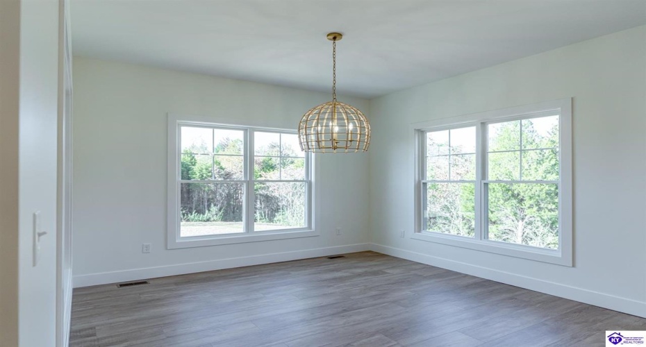 New Glendale Road, Elizabethtown, Kentucky 42701, ,3 BathroomsBathrooms,For Sale,New Glendale Road,HK24003856