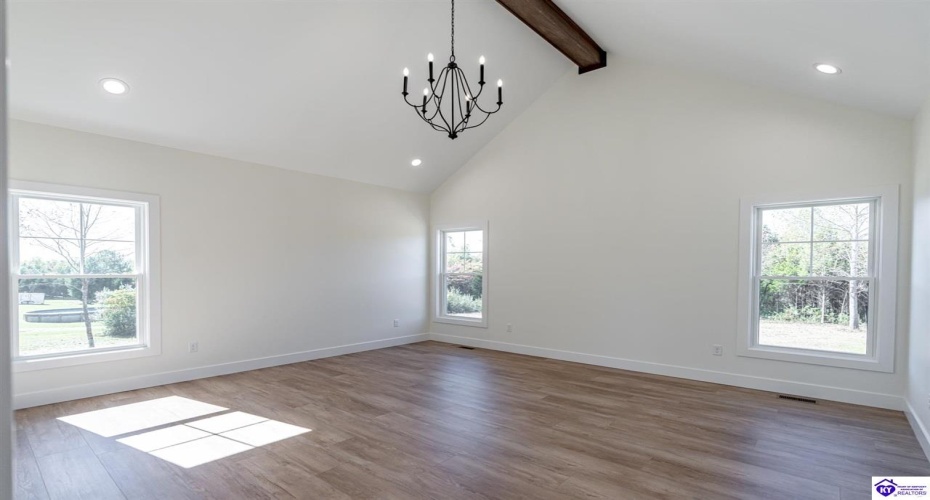 New Glendale Road, Elizabethtown, Kentucky 42701, ,3 BathroomsBathrooms,For Sale,New Glendale Road,HK24003856