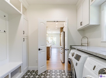 New Glendale Road, Elizabethtown, Kentucky 42701, ,3 BathroomsBathrooms,For Sale,New Glendale Road,HK24003856 New Glendale Road, Elizabethtown, Kentucky 42701, ,3 BathroomsBathrooms,For Sale,New Glendale Road,HK24003856