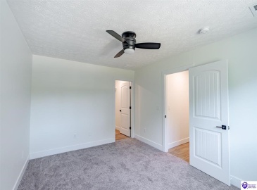 New Glendale Road, Elizabethtown, Kentucky 42701, ,3 BathroomsBathrooms,For Sale,New Glendale Road,HK24003856 New Glendale Road, Elizabethtown, Kentucky 42701, ,3 BathroomsBathrooms,For Sale,New Glendale Road,HK24003856