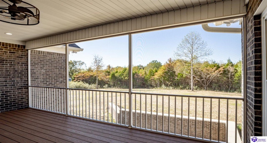 New Glendale Road, Elizabethtown, Kentucky 42701, ,3 BathroomsBathrooms,For Sale,New Glendale Road,HK24003856