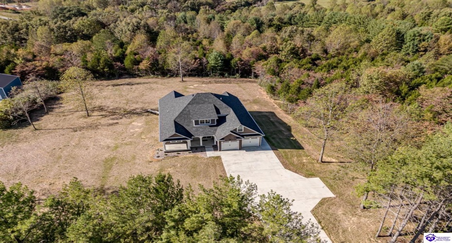 New Glendale Road, Elizabethtown, Kentucky 42701, ,3 BathroomsBathrooms,For Sale,New Glendale Road,HK24003856