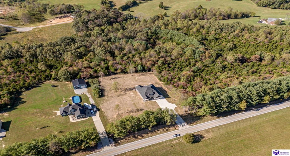 New Glendale Road, Elizabethtown, Kentucky 42701, ,3 BathroomsBathrooms,For Sale,New Glendale Road,HK24003856