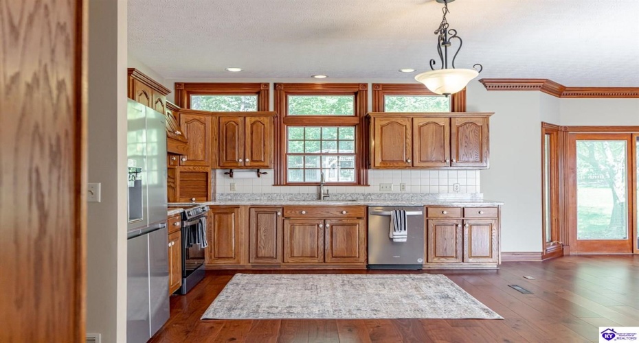 Elm Road, Elizabethtown, Kentucky 42701, ,4 BathroomsBathrooms,For Sale,Elm Road,HK24003857