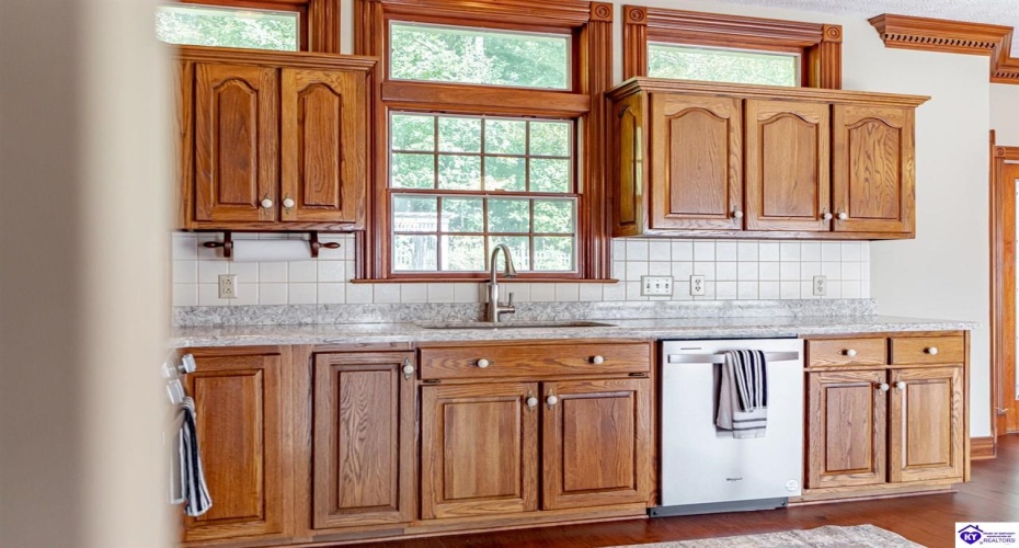 Elm Road, Elizabethtown, Kentucky 42701, ,4 BathroomsBathrooms,For Sale,Elm Road,HK24003857