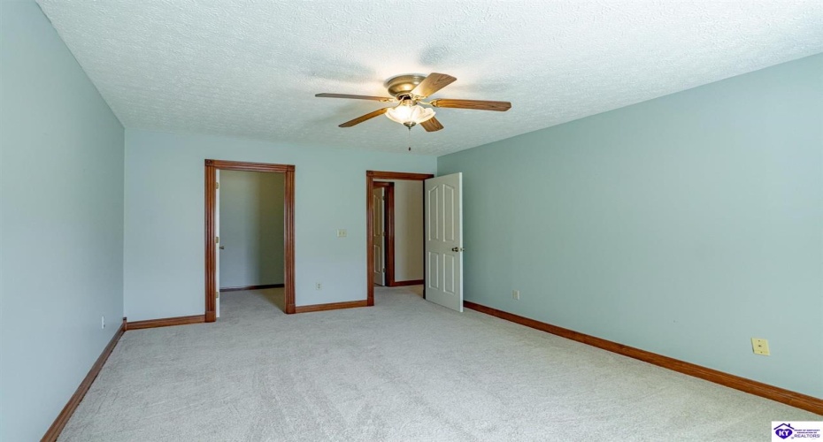 Elm Road, Elizabethtown, Kentucky 42701, ,4 BathroomsBathrooms,For Sale,Elm Road,HK24003857