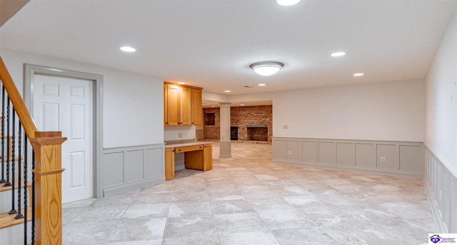 Elm Road, Elizabethtown, Kentucky 42701, ,4 BathroomsBathrooms,For Sale,Elm Road,HK24003857