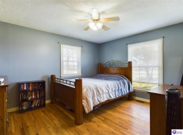 Pear Orchard Rd NW, Elizabethtown, Kentucky 42701, ,2 BathroomsBathrooms,For Sale,Pear Orchard Rd NW,HK24003861 Pear Orchard Rd NW, Elizabethtown, Kentucky 42701, ,2 BathroomsBathrooms,For Sale,Pear Orchard Rd NW,HK24003861