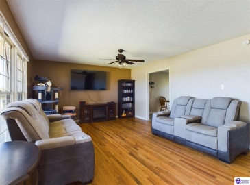 Pear Orchard Rd NW, Elizabethtown, Kentucky 42701, ,2 BathroomsBathrooms,For Sale,Pear Orchard Rd NW,HK24003861 Pear Orchard Rd NW, Elizabethtown, Kentucky 42701, ,2 BathroomsBathrooms,For Sale,Pear Orchard Rd NW,HK24003861