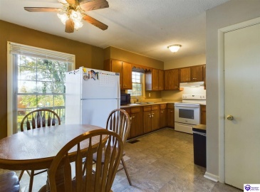 Pear Orchard Rd NW, Elizabethtown, Kentucky 42701, ,2 BathroomsBathrooms,For Sale,Pear Orchard Rd NW,HK24003861 Pear Orchard Rd NW, Elizabethtown, Kentucky 42701, ,2 BathroomsBathrooms,For Sale,Pear Orchard Rd NW,HK24003861