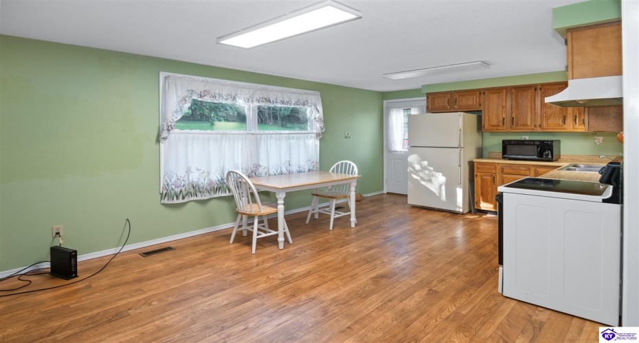 Linda Lane, Elizabethtown, Kentucky 42701, ,1 BathroomBathrooms,For Sale,Linda Lane,HK24003868 Linda Lane, Elizabethtown, Kentucky 42701, ,1 BathroomBathrooms,For Sale,Linda Lane,HK24003868