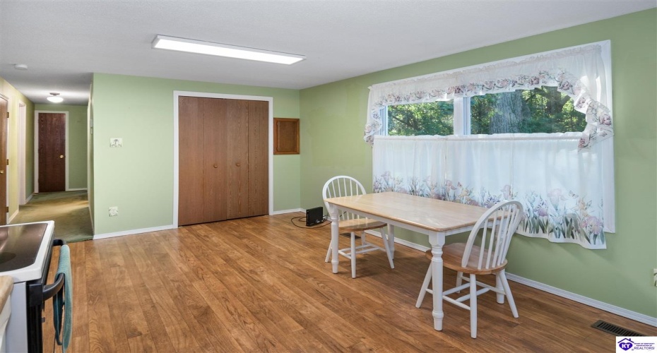 Linda Lane, Elizabethtown, Kentucky 42701, ,1 BathroomBathrooms,For Sale,Linda Lane,HK24003868 Linda Lane, Elizabethtown, Kentucky 42701, ,1 BathroomBathrooms,For Sale,Linda Lane,HK24003868