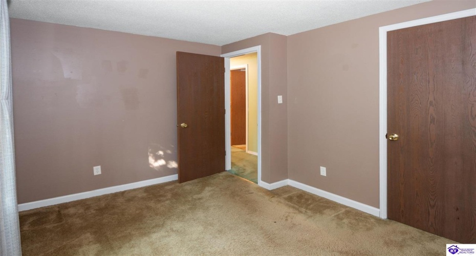 Linda Lane, Elizabethtown, Kentucky 42701, ,1 BathroomBathrooms,For Sale,Linda Lane,HK24003868 Linda Lane, Elizabethtown, Kentucky 42701, ,1 BathroomBathrooms,For Sale,Linda Lane,HK24003868