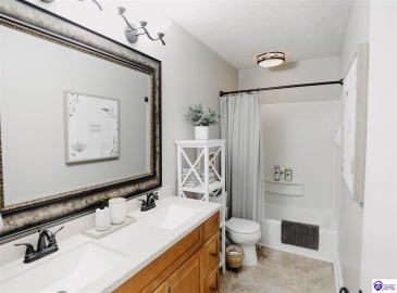 French Street, Elizabethtown, Kentucky 42701, ,1 BathroomBathrooms,For Sale,French Street,HK24003871 French Street, Elizabethtown, Kentucky 42701, ,1 BathroomBathrooms,For Sale,French Street,HK24003871