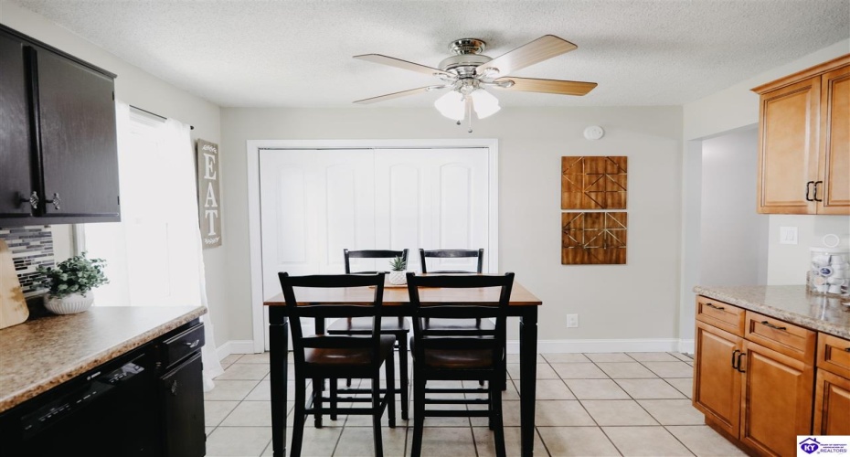 French Street, Elizabethtown, Kentucky 42701, ,1 BathroomBathrooms,For Sale,French Street,HK24003871 French Street, Elizabethtown, Kentucky 42701, ,1 BathroomBathrooms,For Sale,French Street,HK24003871