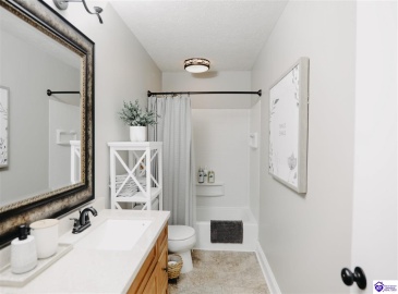 French Street, Elizabethtown, Kentucky 42701, ,1 BathroomBathrooms,For Sale,French Street,HK24003871 French Street, Elizabethtown, Kentucky 42701, ,1 BathroomBathrooms,For Sale,French Street,HK24003871