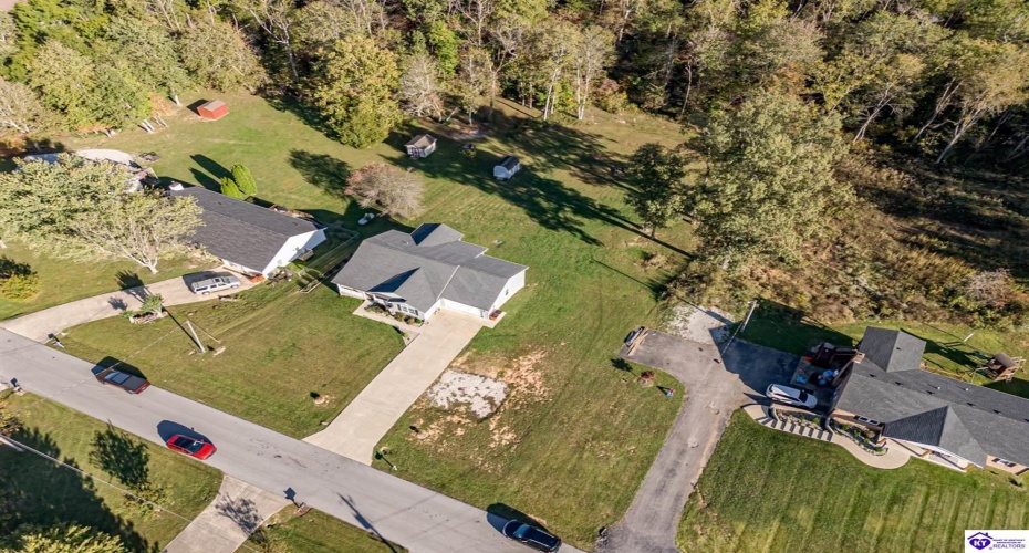 Nancy Drive, Elizabethtown, Kentucky 42701, ,4 BathroomsBathrooms,For Sale,Nancy Drive,HK24003872 Nancy Drive, Elizabethtown, Kentucky 42701, ,4 BathroomsBathrooms,For Sale,Nancy Drive,HK24003872