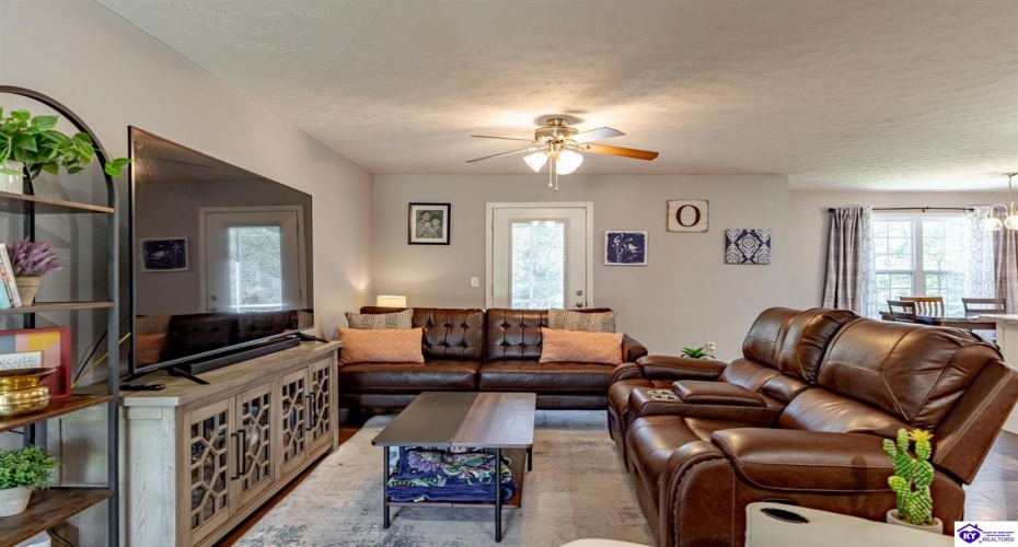 Nancy Drive, Elizabethtown, Kentucky 42701, ,4 BathroomsBathrooms,For Sale,Nancy Drive,HK24003872 Nancy Drive, Elizabethtown, Kentucky 42701, ,4 BathroomsBathrooms,For Sale,Nancy Drive,HK24003872