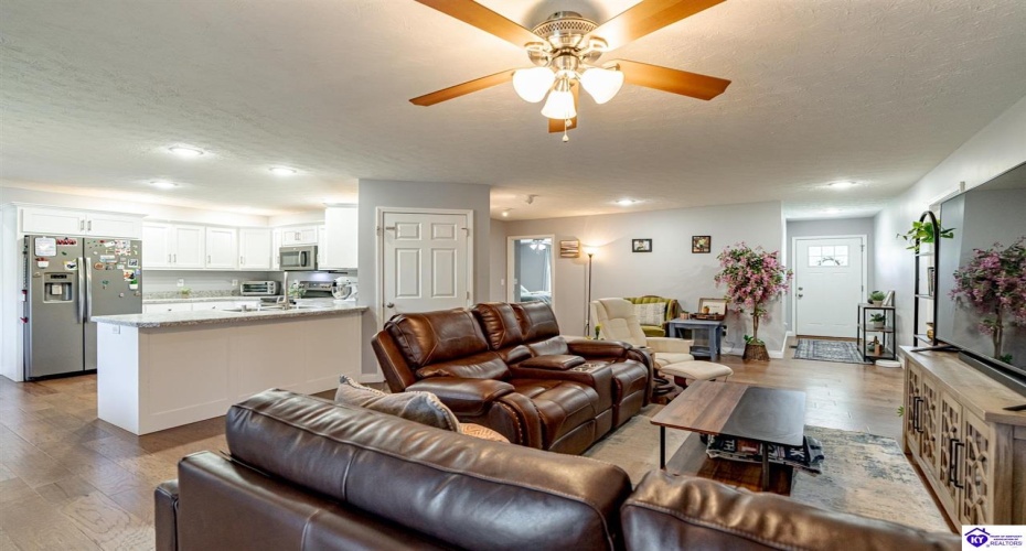 Nancy Drive, Elizabethtown, Kentucky 42701, ,4 BathroomsBathrooms,For Sale,Nancy Drive,HK24003872 Nancy Drive, Elizabethtown, Kentucky 42701, ,4 BathroomsBathrooms,For Sale,Nancy Drive,HK24003872