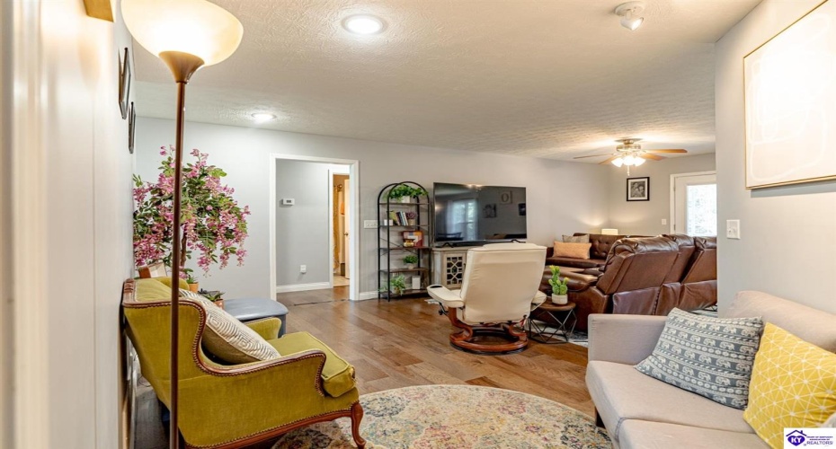 Nancy Drive, Elizabethtown, Kentucky 42701, ,4 BathroomsBathrooms,For Sale,Nancy Drive,HK24003872 Nancy Drive, Elizabethtown, Kentucky 42701, ,4 BathroomsBathrooms,For Sale,Nancy Drive,HK24003872