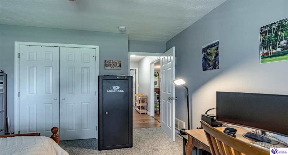 Nancy Drive, Elizabethtown, Kentucky 42701, ,4 BathroomsBathrooms,For Sale,Nancy Drive,HK24003872 Nancy Drive, Elizabethtown, Kentucky 42701, ,4 BathroomsBathrooms,For Sale,Nancy Drive,HK24003872