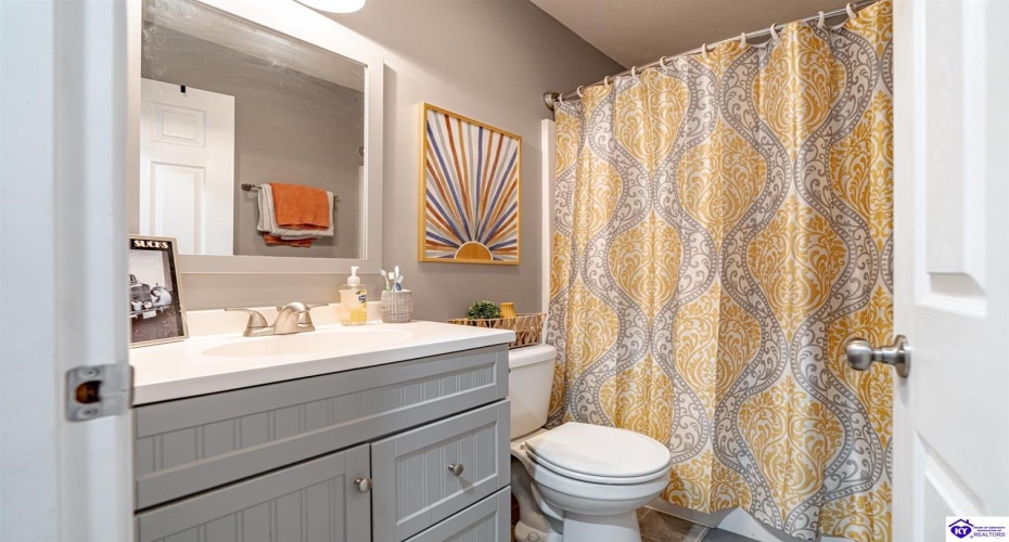 Nancy Drive, Elizabethtown, Kentucky 42701, ,4 BathroomsBathrooms,For Sale,Nancy Drive,HK24003872 Nancy Drive, Elizabethtown, Kentucky 42701, ,4 BathroomsBathrooms,For Sale,Nancy Drive,HK24003872