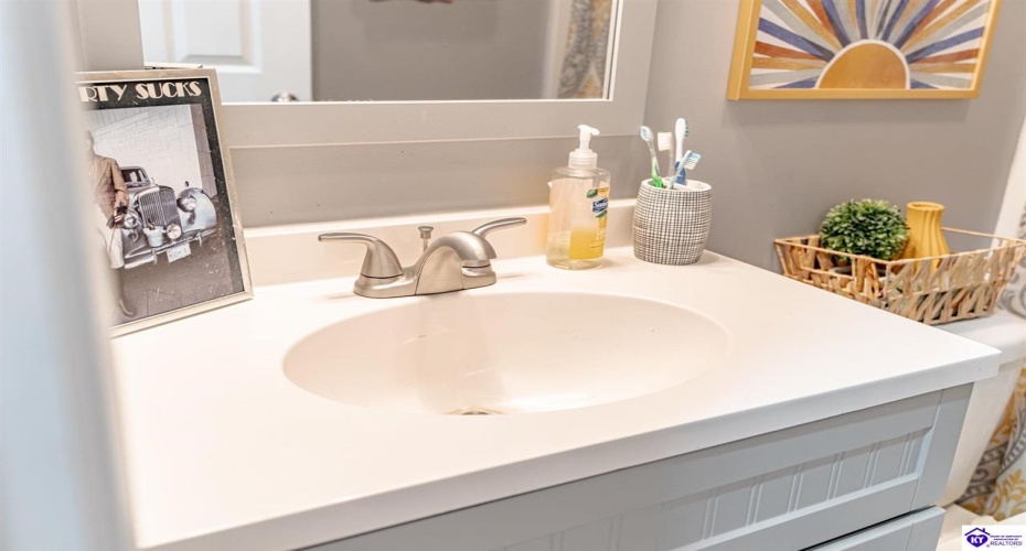 Nancy Drive, Elizabethtown, Kentucky 42701, ,4 BathroomsBathrooms,For Sale,Nancy Drive,HK24003872 Nancy Drive, Elizabethtown, Kentucky 42701, ,4 BathroomsBathrooms,For Sale,Nancy Drive,HK24003872