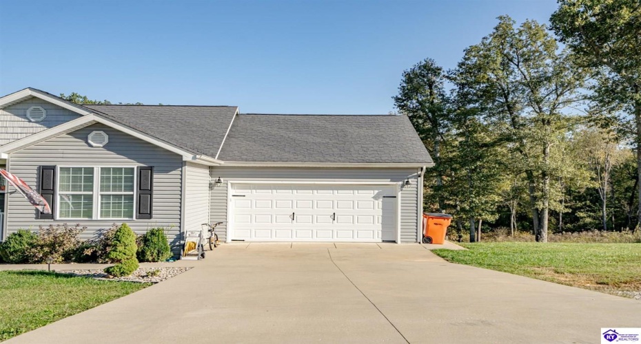 Nancy Drive, Elizabethtown, Kentucky 42701, ,4 BathroomsBathrooms,For Sale,Nancy Drive,HK24003872 Nancy Drive, Elizabethtown, Kentucky 42701, ,4 BathroomsBathrooms,For Sale,Nancy Drive,HK24003872