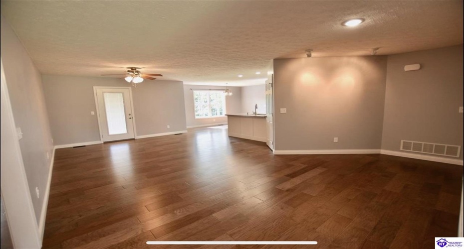 Nancy Drive, Elizabethtown, Kentucky 42701, ,4 BathroomsBathrooms,For Sale,Nancy Drive,HK24003872 Nancy Drive, Elizabethtown, Kentucky 42701, ,4 BathroomsBathrooms,For Sale,Nancy Drive,HK24003872