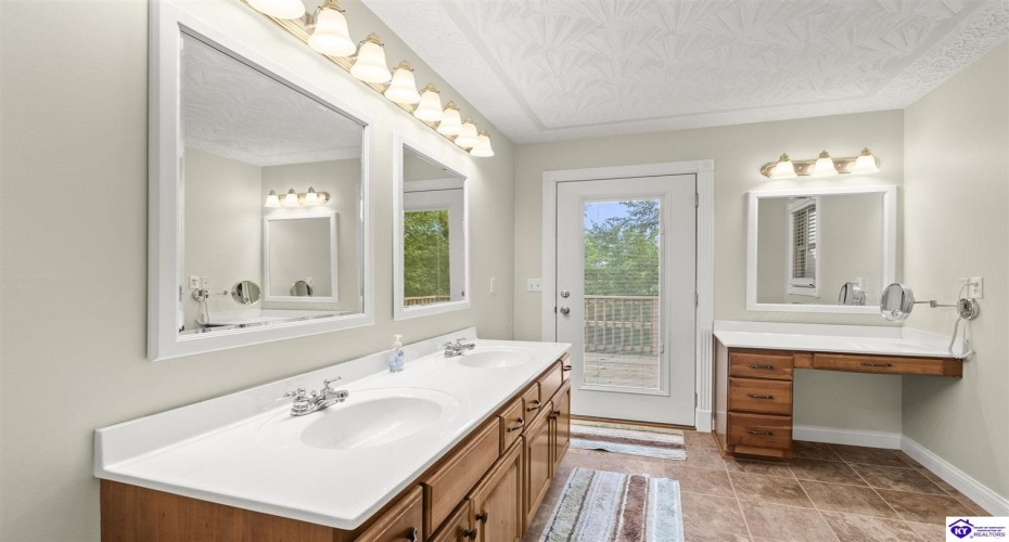 White Mills Glendale Rd, Glendale, Kentucky 42740, ,3 BathroomsBathrooms,For Sale,White Mills Glendale Rd,HK24003874 White Mills Glendale Rd, Glendale, Kentucky 42740, ,3 BathroomsBathrooms,For Sale,White Mills Glendale Rd,HK24003874