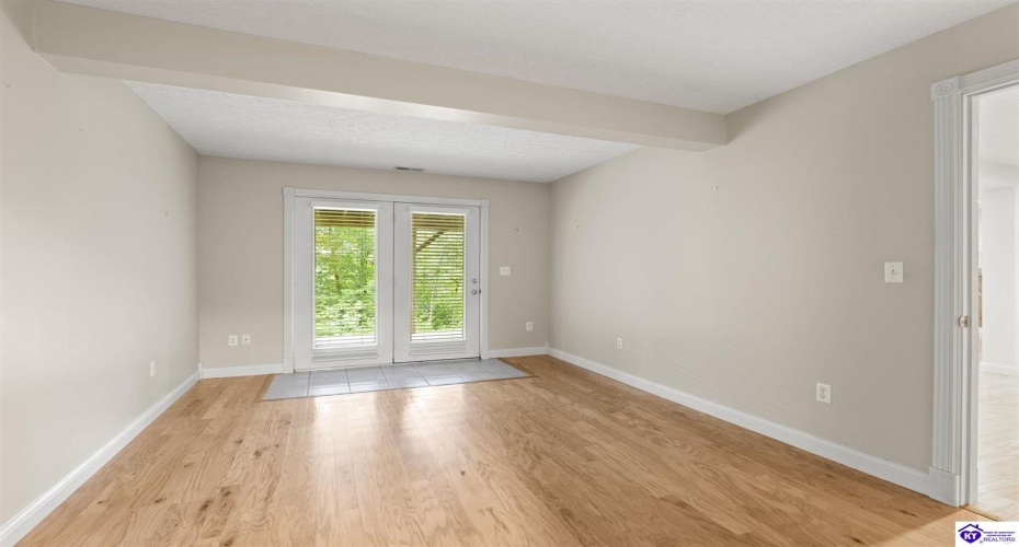 White Mills Glendale Rd, Glendale, Kentucky 42740, ,3 BathroomsBathrooms,For Sale,White Mills Glendale Rd,HK24003874 White Mills Glendale Rd, Glendale, Kentucky 42740, ,3 BathroomsBathrooms,For Sale,White Mills Glendale Rd,HK24003874